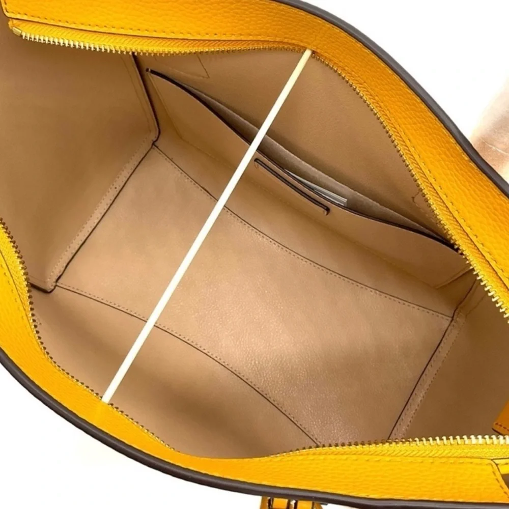 Michael Kors Voyager EW Tote Bag Leather Marigold